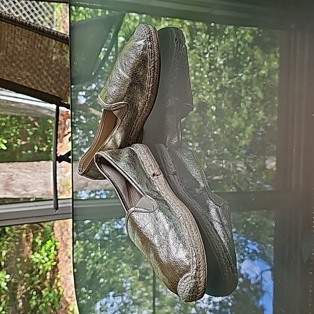Old Navy Gold Metallic Espadrilles Flats Shoes Sz 8 Soft Comfy
